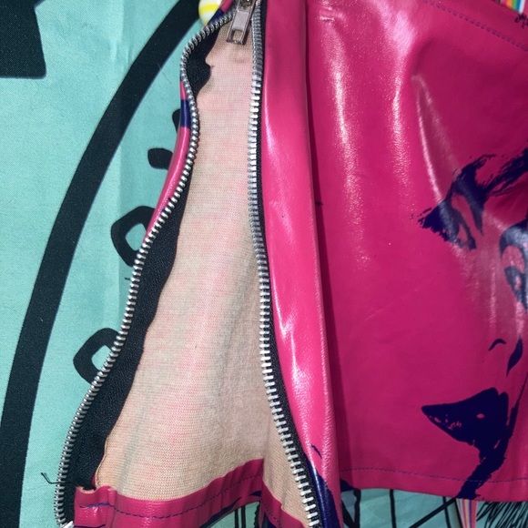 ❌SOLD❌Glamhead Blondie Vinyl Mini Skirt Med Pink - Picture 7 of 16